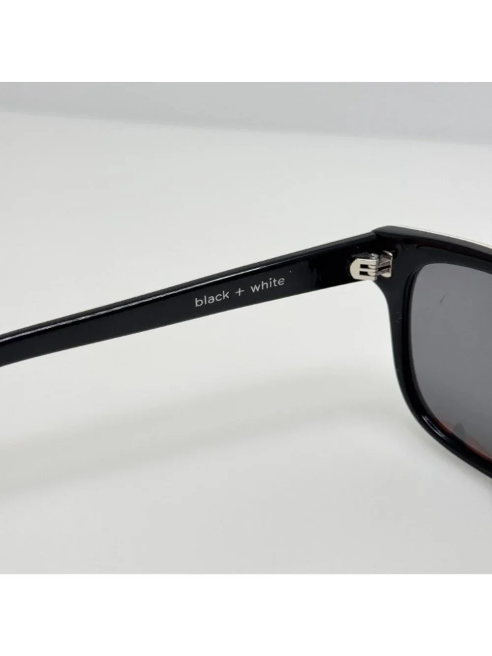 Raen Sunglasses Savoye Black & White Polarized